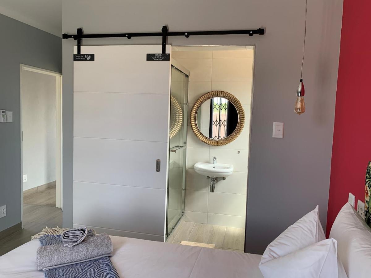 Elephant House, 2 Bedroom House, Next To Pilanesberg And Sun City Mogwase Kültér fotó